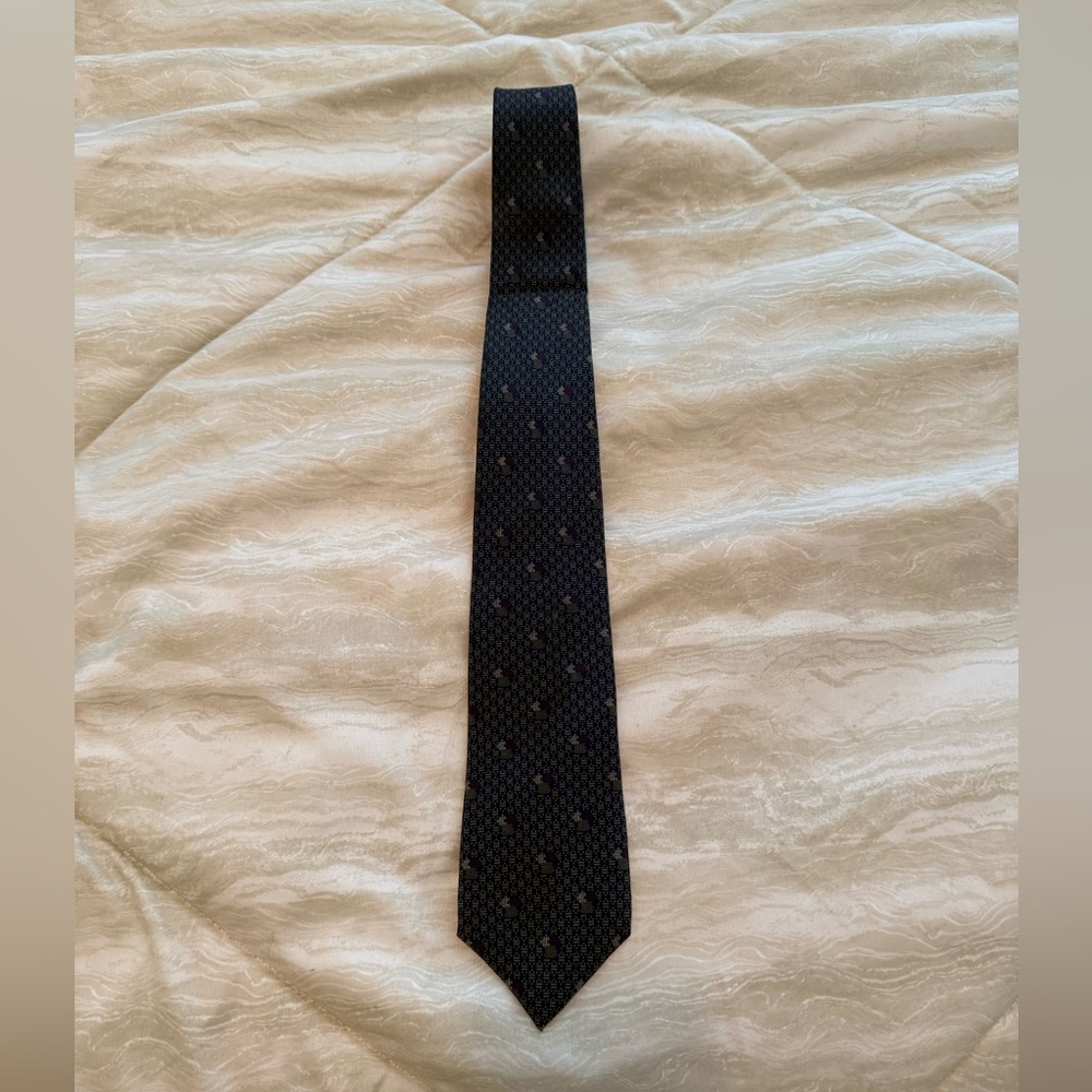 Salvatore Ferragamo Silk Navy Patterned Tie Like New